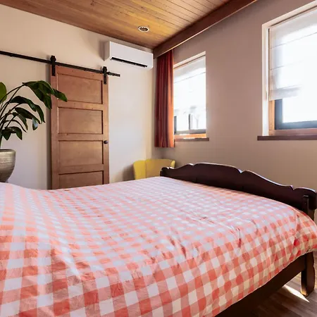 Vino Grando 't Klooster Bed & Breakfast Odiliapeel